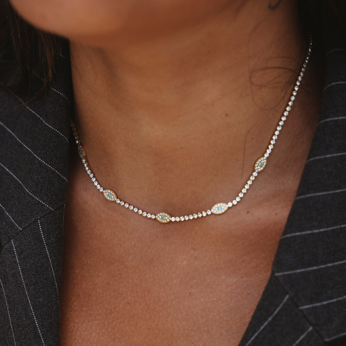 IRIS. NECKLACE